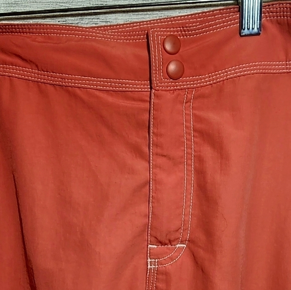 L.L. Bean Women’s 14 Cropped Hiking Pants Coral Quick Dry - Picture 7 of 7